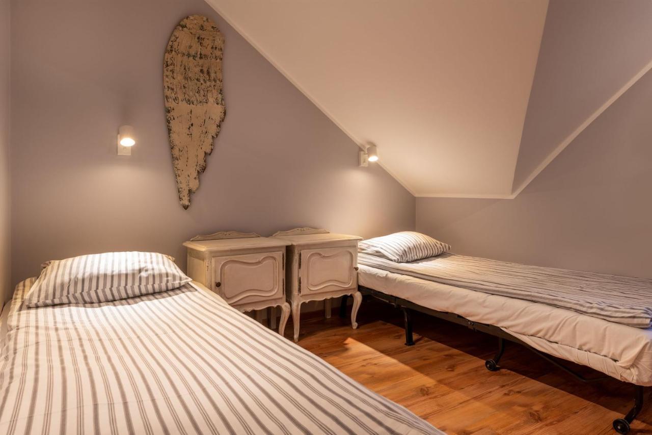 Villa Dom Kotwa Karwia Esterno foto