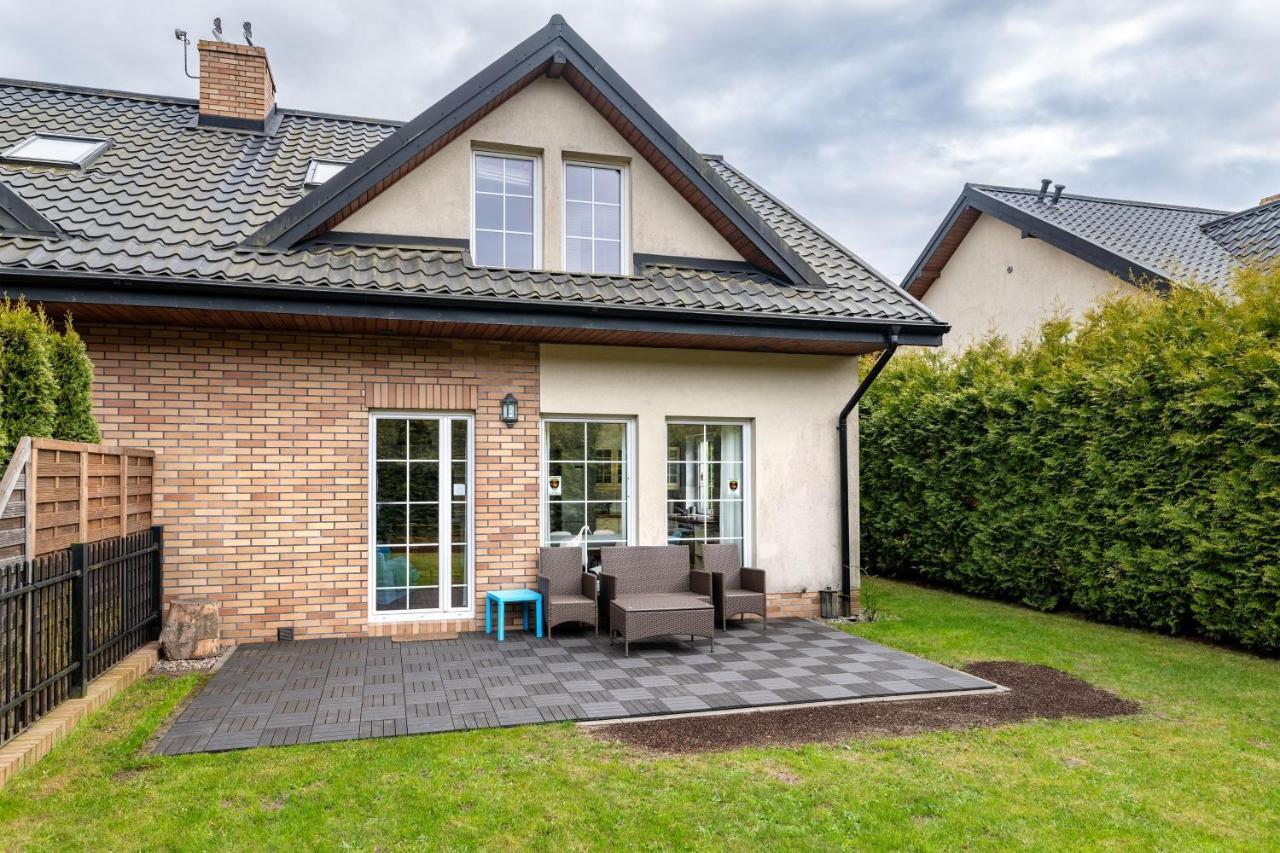 Villa Dom Kotwa Karwia Esterno foto